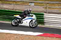 Vintage-motorcycle-club;eventdigitalimages;mallory-park;mallory-park-trackday-photographs;no-limits-trackdays;peter-wileman-photography;trackday-digital-images;trackday-photos;vmcc-festival-1000-bikes-photographs